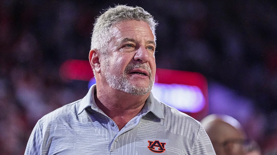 Auburn’s Bruce Pearl slams Hamas terrorists after 3 Israeli hostages are released